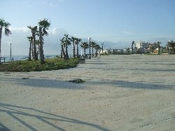 flamenca beach promenade