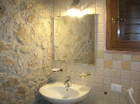 Grecale bathroom