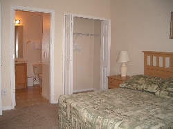 Downstairs Double Bedroom (Queen Size)