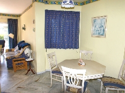 Lounge / Dining Area