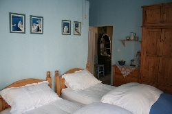 Twin bedroom