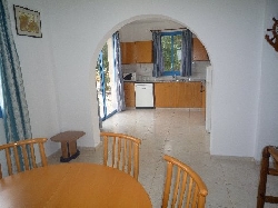 Dining/Kitchen