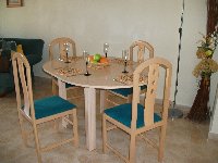 Extending dining table.