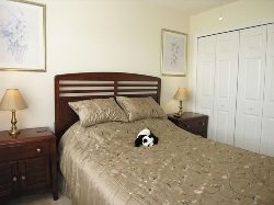 Upstairs Queen bedoom