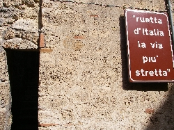 The smallest road in Italy