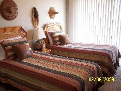Twin Bed Room