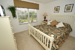 Queen Size Bedroom