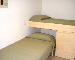 bunk bed room