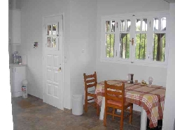 Kitchen - dining alcove