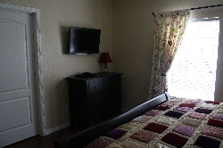 32 inch LCD TV & DVD