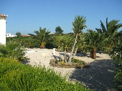 Large secluded gardens.