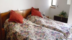 TWIN BEDROOM