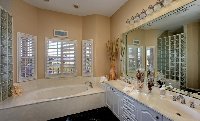 Master Suite 1's Bathroom