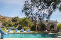 Pool, poolhouse, bar