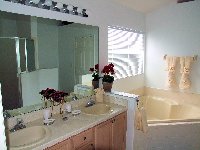 Master Bedroom 1 - En-suite Bathroom