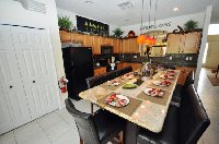 Kitchen & Breakfast Bar for 10!