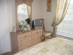 Queen bedroom