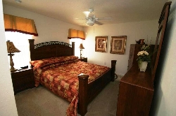 King Master bed 2