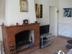 Lounge/Open Fireplace