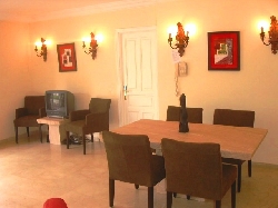 Dining area for 6 people