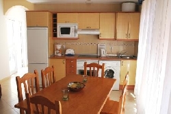 Modern & well equipped kitchen