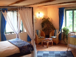 Four Poster ensuite
