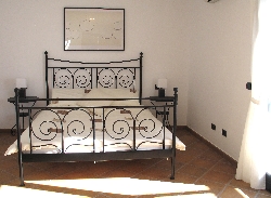 king size bedroom