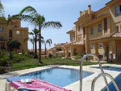Nearest Swimming pool