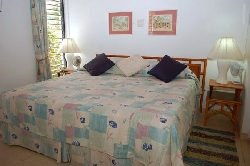 Bedroom with kingsize bed