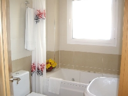 Bathroom with Hydromassage Tub