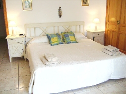 Bedroom 1 - KIng size bed
