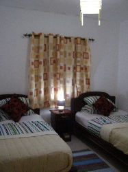 Bedroom with 2 single bed