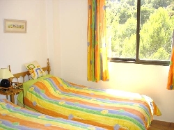 Twin Bedroom with Mountain views