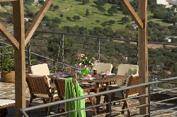 9 Hole Golf Course nearby (500m)