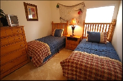 Twin Bedroom