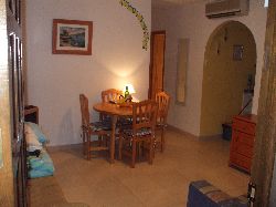 Lounge / Dining Area