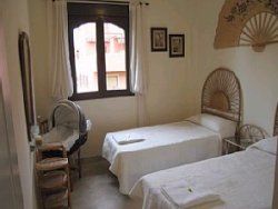 Twin bedroom