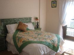 Bed 2 - views over mountains