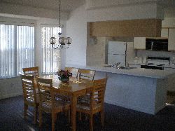 Dining Area - Seats 6 people