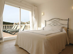 Silver bedroom : king-size