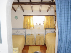 Twin bedroom and dressing room off