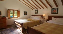 Double/twin bedroom with pool views