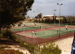 Nearby tennis club