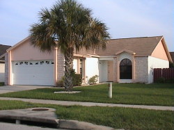 3 bed wheelchair friendly com pool home