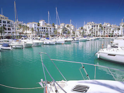 Duquesa Port only 4 minutes drive