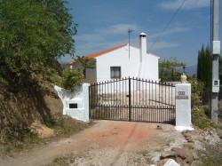 lockable security gates for peace of min
