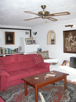 Lounge in lower apartment
