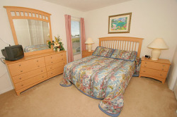 Queen Ensuite Bedroom