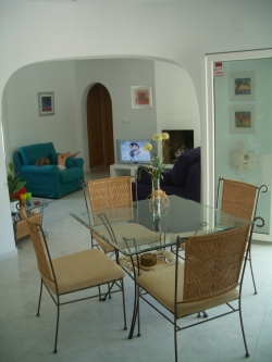 DINING AREA THROUGH TO LOUNGE