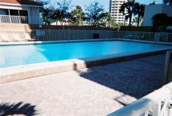 PRIVATE  HEATED POOL AND SPA